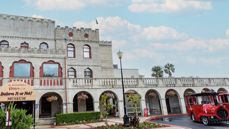 Ripley's Red Train Tours